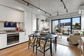 Industrial-Style Retreat in Trendy Cremorne